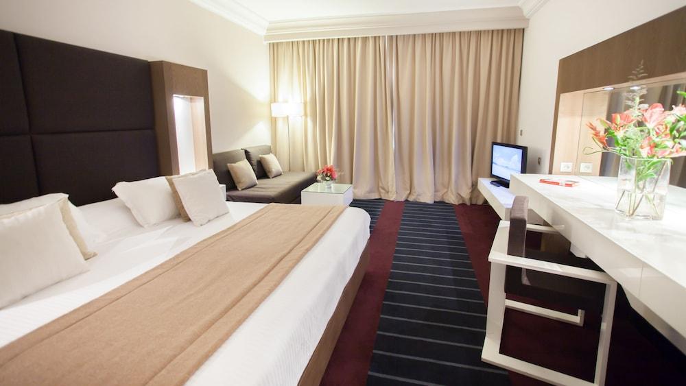 迦玛特厄尔毛拉迪酒店 外观 照片 A typical room at the hotel