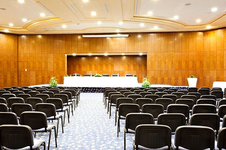迦玛特厄尔毛拉迪酒店 外观 照片 The main conference room