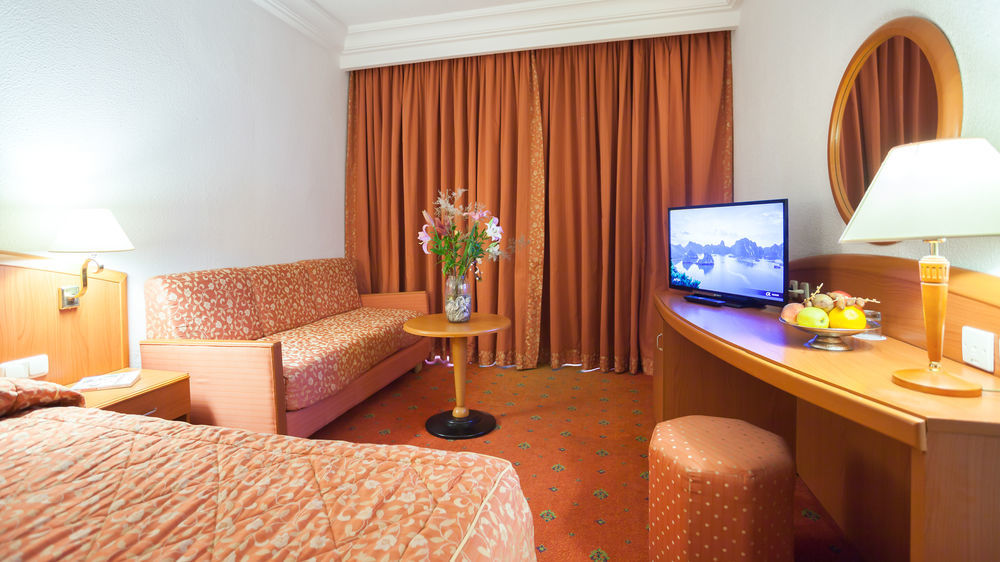 迦玛特厄尔毛拉迪酒店 外观 照片 A room at the hotel