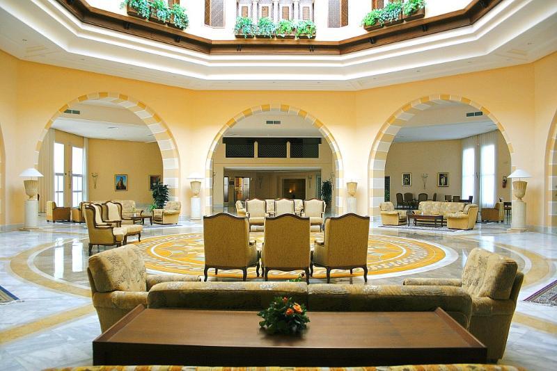 迦玛特厄尔毛拉迪酒店 外观 照片 Interior of the hotel